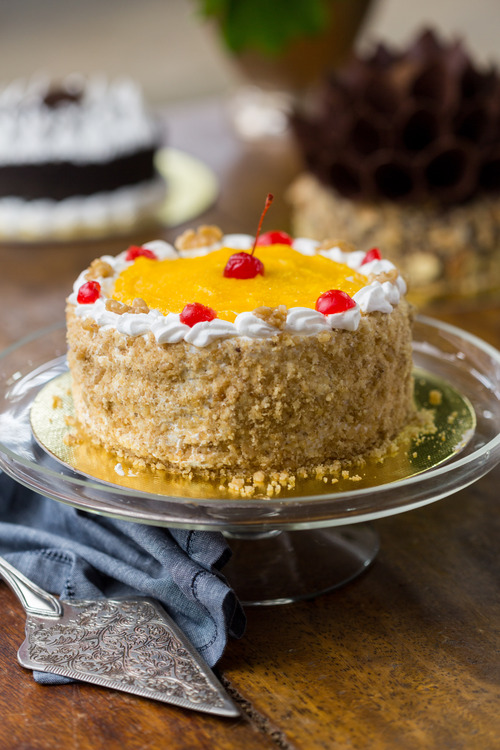 TORTA DOCE DE NOZES E BABA DE MOÇA