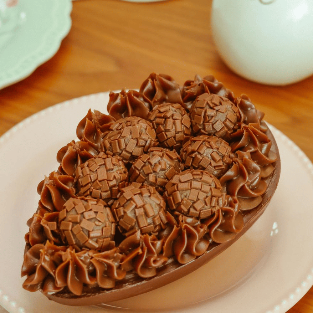 Ovo de Colher Brigadeiro