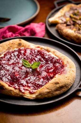 [60910] PIZZA DE BRIE COM FRUTAS VERMELHAS