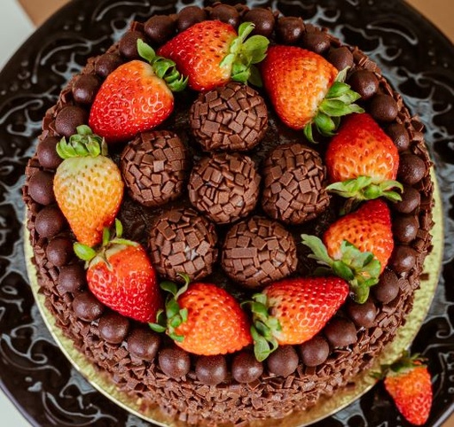 Torta de Brigadeiro com Morango
